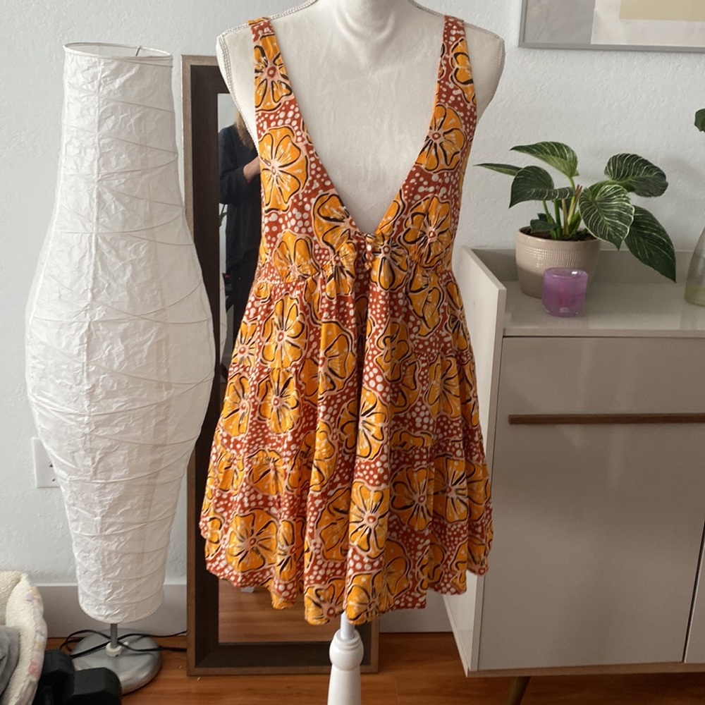 Urban outfitters Gorgeous mini dress like new M - Picture 2 of 11